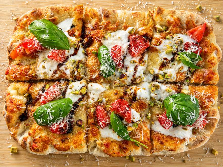 Pizza catering juhliin — Slice Cateringin Strawburrata